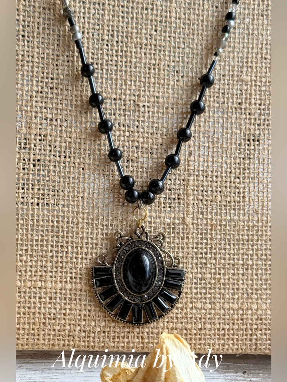 BIG FAN PENDANT BLACK ONYX NECKLACE